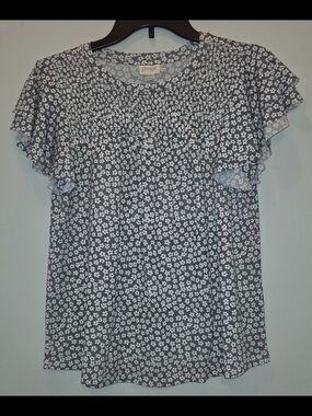 Greige Womens Black & White Floral Ruffle Sleeve Top